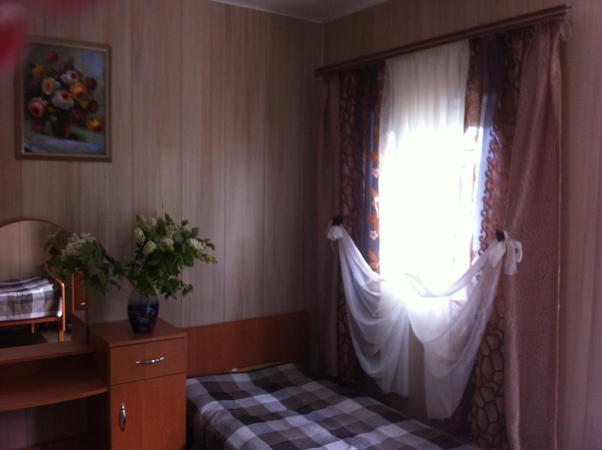 Mini Hotel Уютный дворик Одесса Экстерьер фото