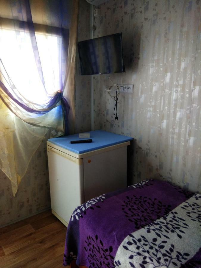 Mini Hotel Уютный дворик Одесса Экстерьер фото