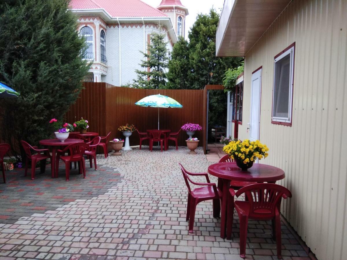 Mini Hotel Уютный дворик Одесса Экстерьер фото